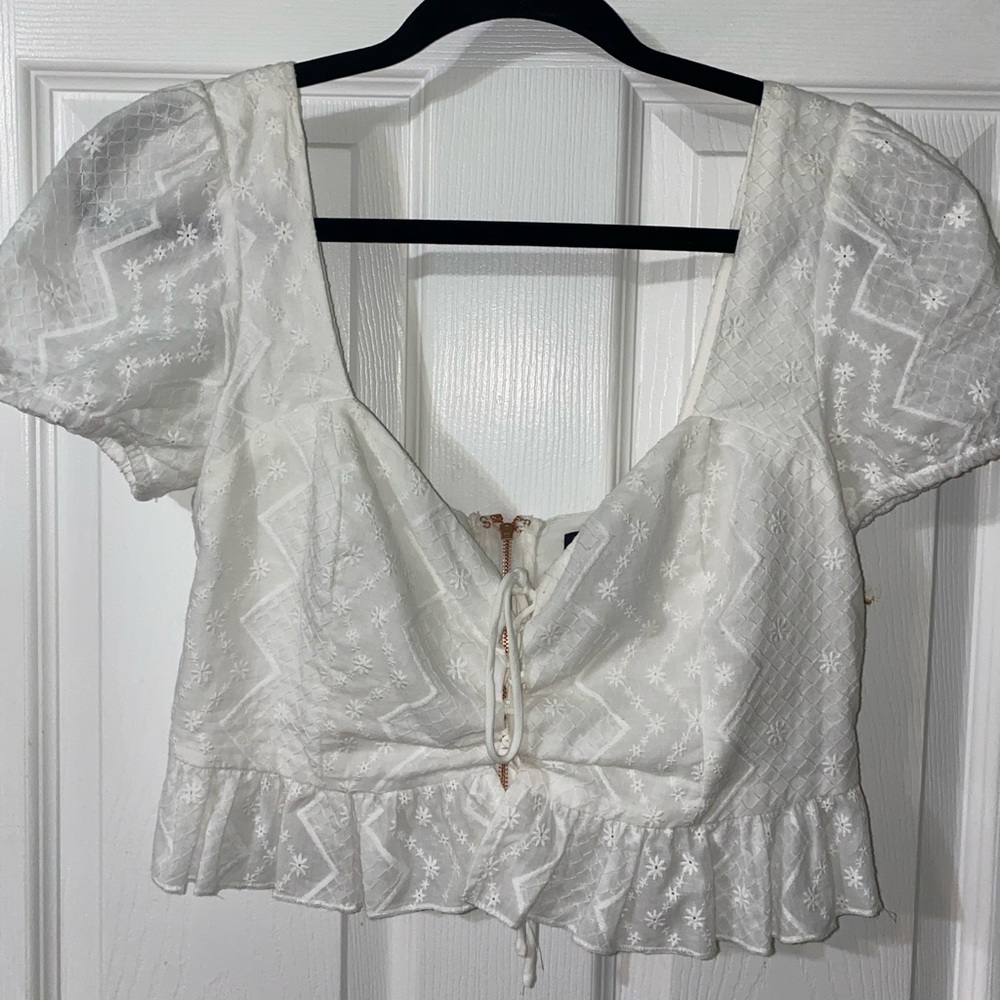 floral embroidered top